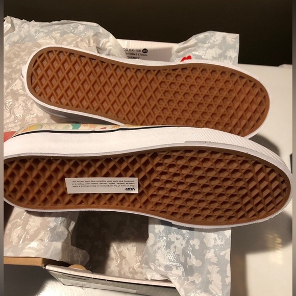 NWT Limited Edition Rare Disney X Vans Shoes featuring Ariel men 7.5 / women’s 9 - Picture 5 of 6